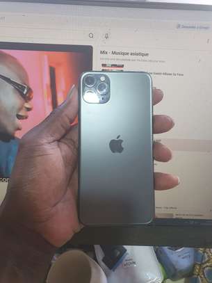 Iphone 11pro max 256gb très bon état venant usa image 4