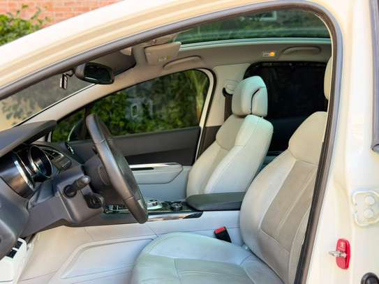 PEUGEOT *3008 2017 image 3