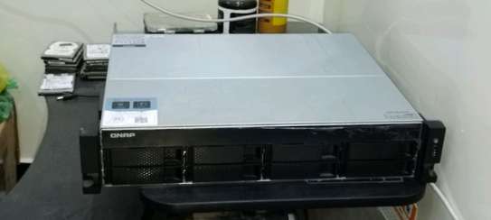 NAS qnap rackable 64To image 2
