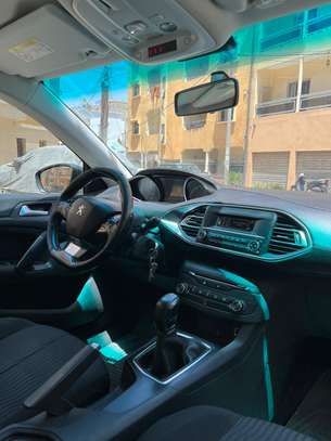 Peugeot 308 image 4