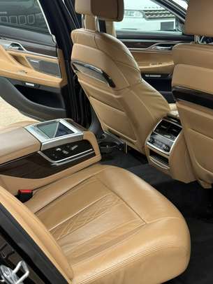 Bmw 740 Li image 7