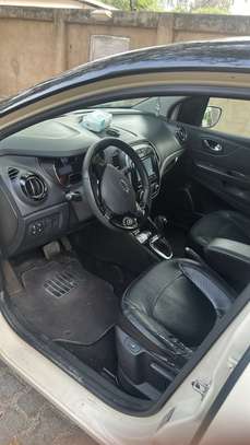 Renault Captur SUV compact beige noir image 4