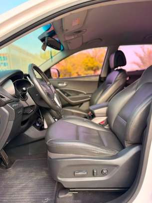 HYUNDAI SANTAFE Année : 2017 image 6