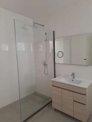 Appartement F4 à louer au point e image 4