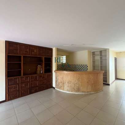 APPARTEMENT F2 À VENDRE AU POINT E image 7
