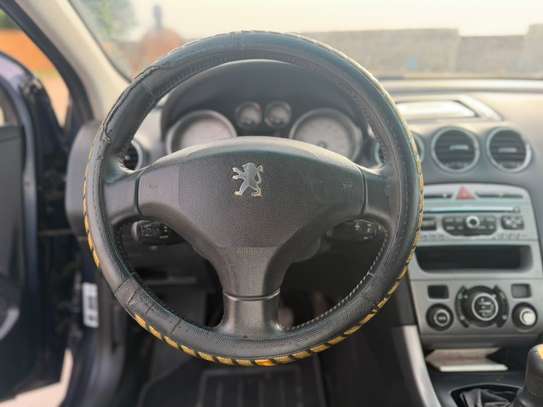 peugeot 308 année 2010 image 8