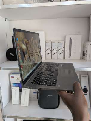 LG gram i5 ) 10e generation ) 8g de ram ) 256 image 2