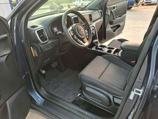 Kia Sportage SUV gris image 8
