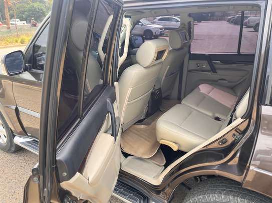 Mitsubishi Pajero 2017 image 13