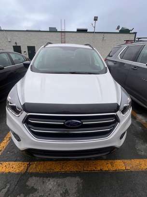 FORD ESCAPE 2019 image 2