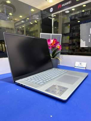 Dell inspiron 7640 Ultra 7(core i7) 32Go 1To 2026 image 6