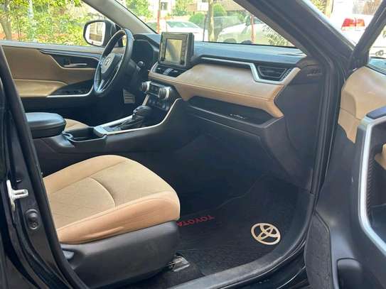 Toyota RAV4 2020 image 7