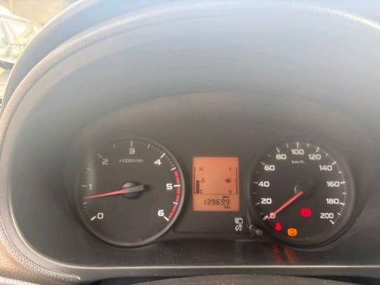 Mitsubishi l200 202 image 2