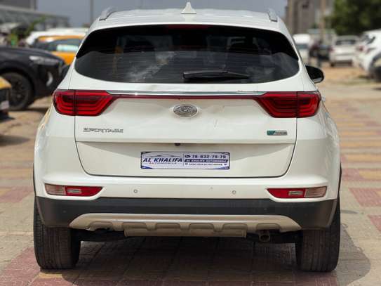 Kia Sportage image 3