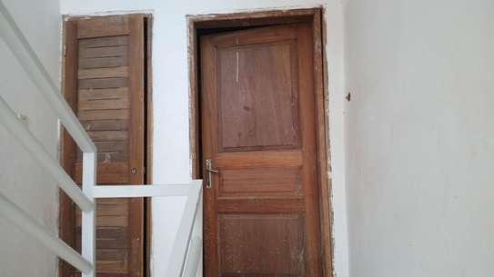 Appartement à Vendre Situé en face cité damel image 7