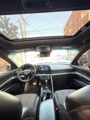 Hyundai elantra image 4