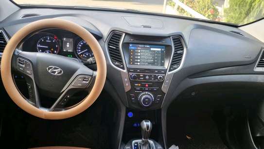 Hyundai Santa fe image 6