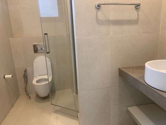 Appartement à louer aux Point e image 10