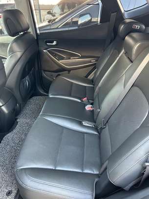 Hyundai Santa Fe diesel 2017 full options image 9