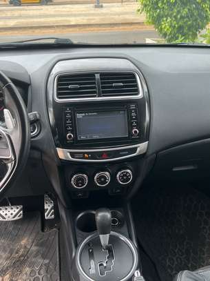 Mistsubishi outlander sport sel 2016 image 2