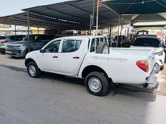Mitsubishi 2015 manuel image 7