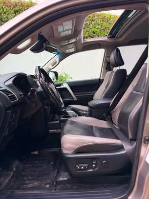 TOYOTA PRADO Lande Cruiser image 6