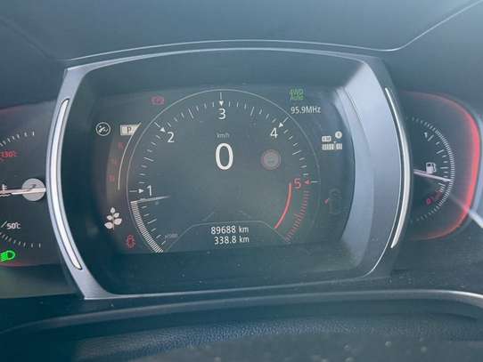 Renault QM6 4x4 diesel full options image 8