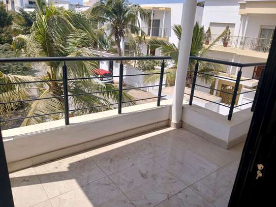 villa louer mermoz image 8