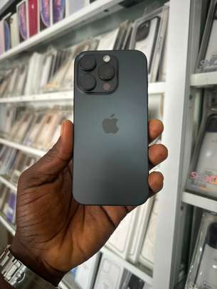 Iphone 16Pro 128gb image 3