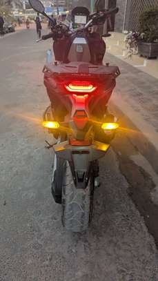 À vendre, moto x adv Honda image 8