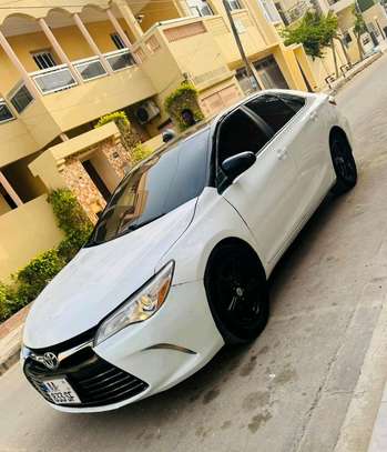 Toyota camry image 4