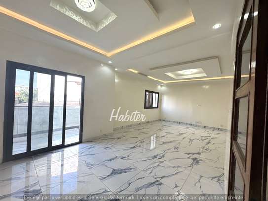 Appartement à louer à Mermoz image 8