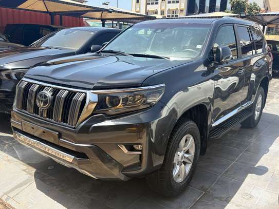 Toyota Land Cruiser 2022 SUV gris métallisé image 7