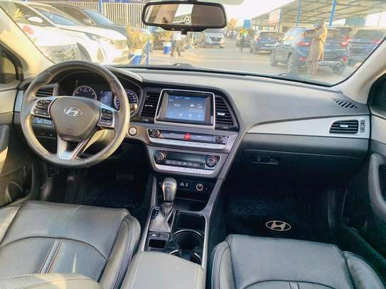 Hyundai sonata 2018 image 3