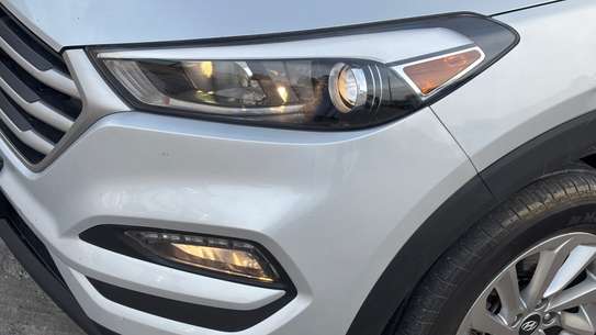 HYUNDAI TOUCSON VENAT image 15