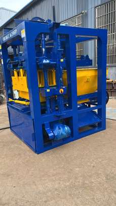 Machine fabrication brique QT4-24 Block semi auto NEUVE ! image 3