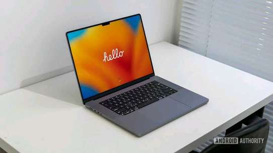 MacBook Pro 16' (2023) image 4