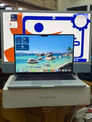 MacBook Pro M5 Pro 14 Pouces (2026) image 3