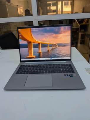 HP Z book 16 pouces G9 i7 12ieme 16 512 image 2