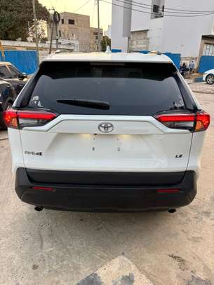 Toyota Rav 4 2020 image 5