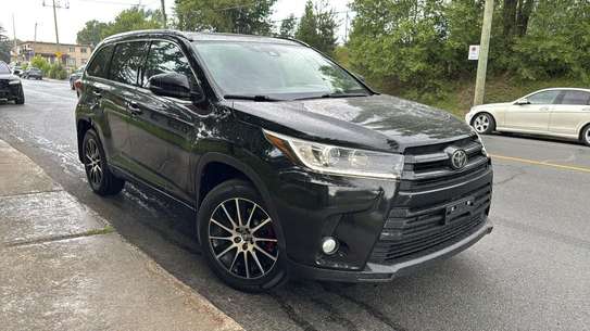 Toyota Highlander image 9