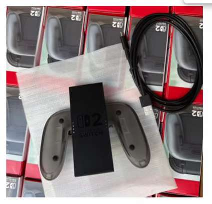Nintendo  Switch 2Joy-Con 2 Charging Grip Noir Transparent image 5