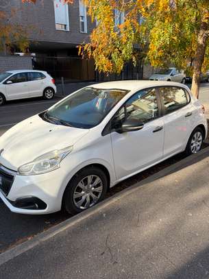 Peugeot 208 Diesel manuel image 4