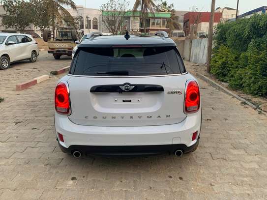 Mini Cooper Countrymane S image 12