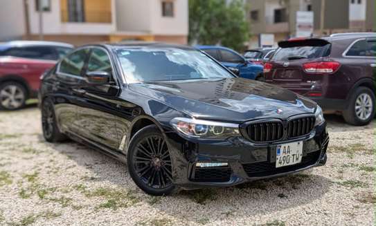 BMW *M5* _Xdrive 2018 image 4