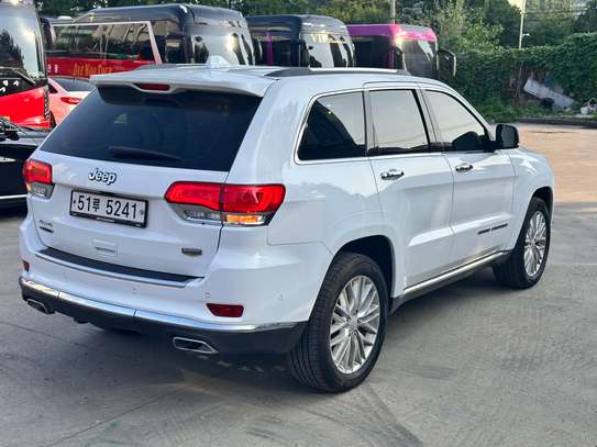 Jeep grand Sheroke summit image 12