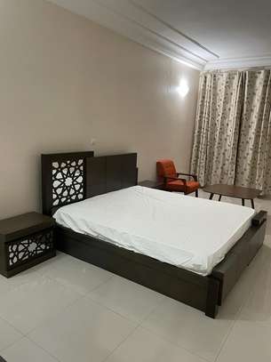 Joli appartement F4 meublé à louer aux Almadies image 10