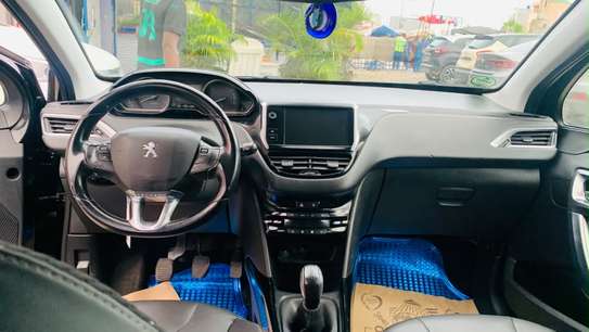 Peugeot 2008 image 6