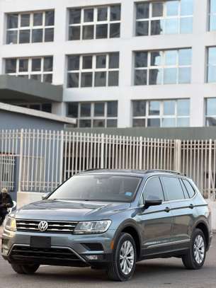 Volkswagen Tiguan 2018 Gris Métallisé SUV Spacieux image 4