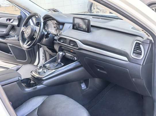 Mazda cx-9 touring 2019 full option image 8